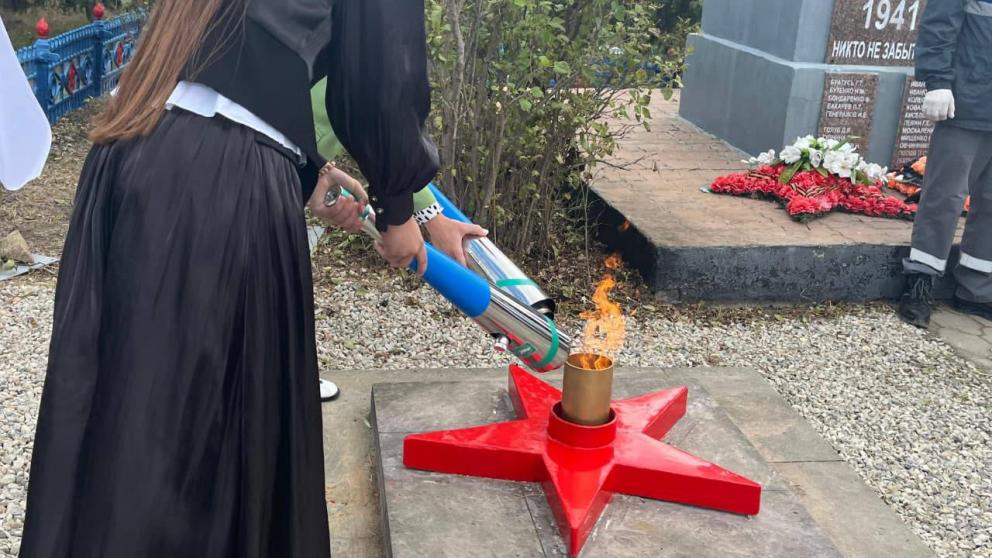 В поселке Минераловодского округа зажгли новый Огонь памяти