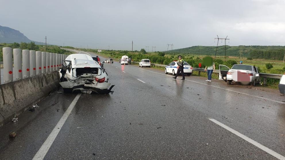 Сразу два ДТП случилось в грозу вблизи посёлка Иноземцево на Ставрополье