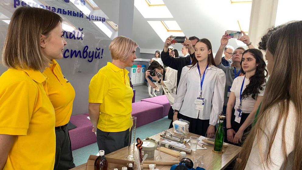 Первую работу ставропольским школьникам помогают найти центры занятости