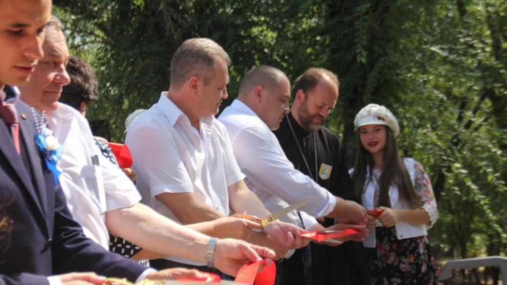 В Невинномысске открыли пешеходный мост