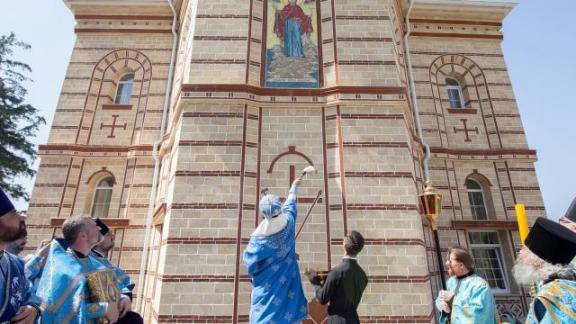 Первые богослужения прошли в новом Успенском соборе на горе Бештау