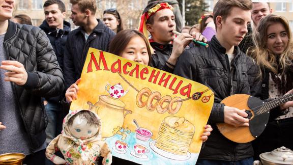 Масленицу и День родного языка отметили в СКФУ
