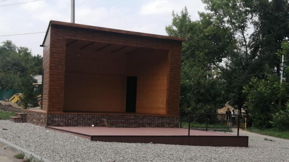 В Кисловодске по инициативе жителей появилась летняя сцена для молодежи
