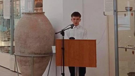 Школьники Кочубеевского округа отмечены наградами слёта юных археологов