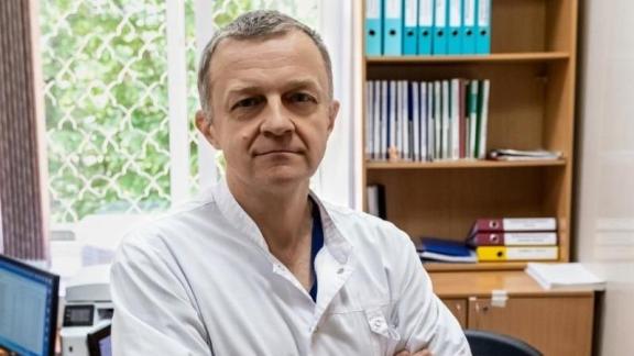 В Ставрополе врач спас жизнь прохожему