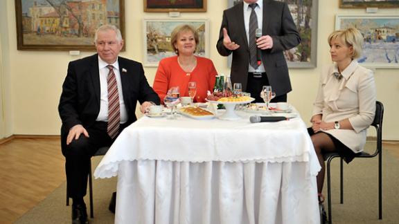 Накануне 8 марта в Ставрополе чествовали женщин-лидеров