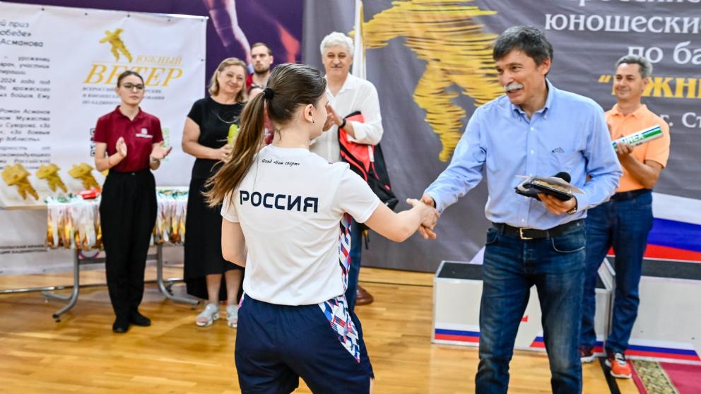 Дума Ставрополья оказала поддержку состязаниям, объединившим лучших молодых бадминтонистов страны