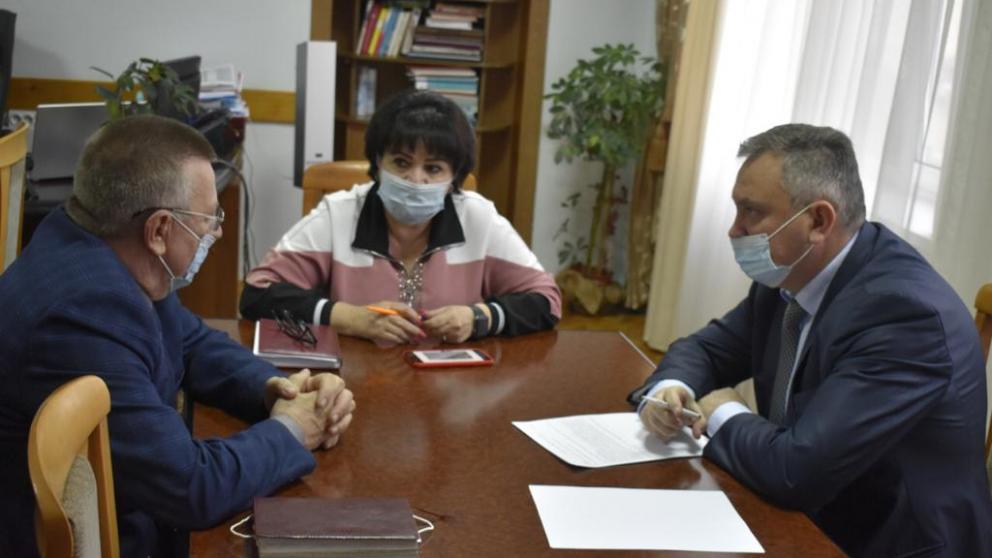 Замминистра сельского хозяйства Ставрополья ответил на вопросы жителей края