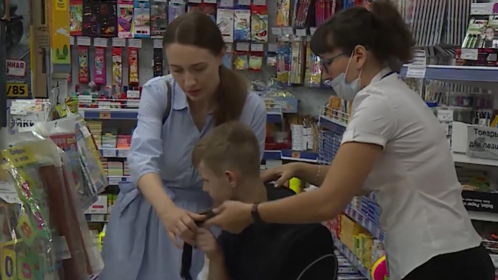 На Ставрополье семьи 350 тысяч школьников получили по 10 тысяч рублей