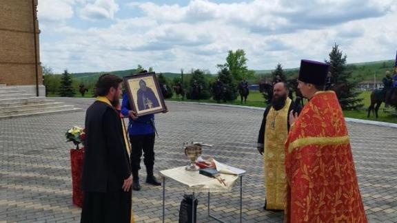 Казачий конный крёстный ход прошел по сёлам и станицам Ставрополья