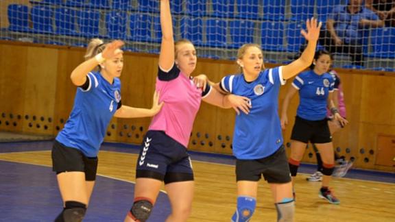 Гандболистки «Ставрополья-СКФУ» уступили лидеру турнира из Ростова-на-Дону