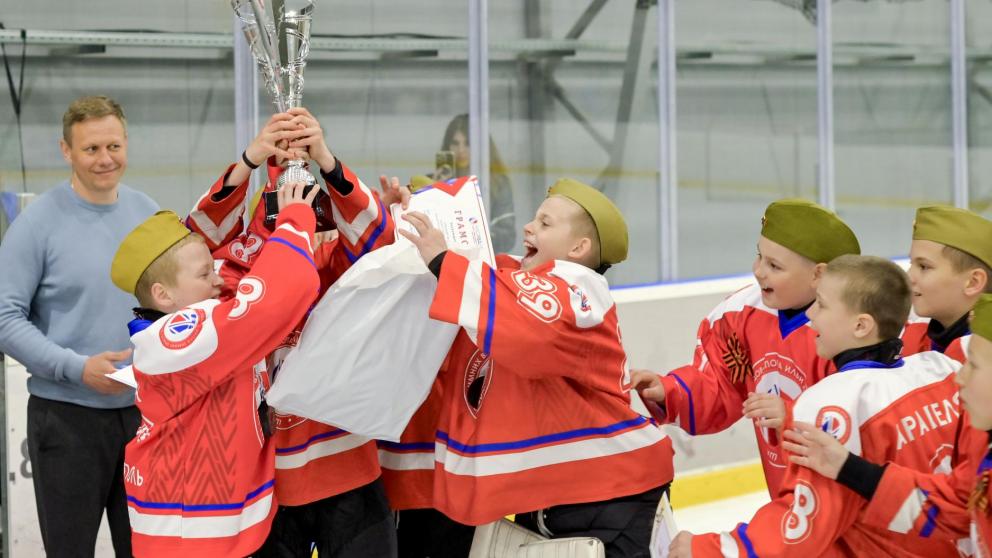 В Ставрополе прошёл хоккейный турнир «Знамя Победы»