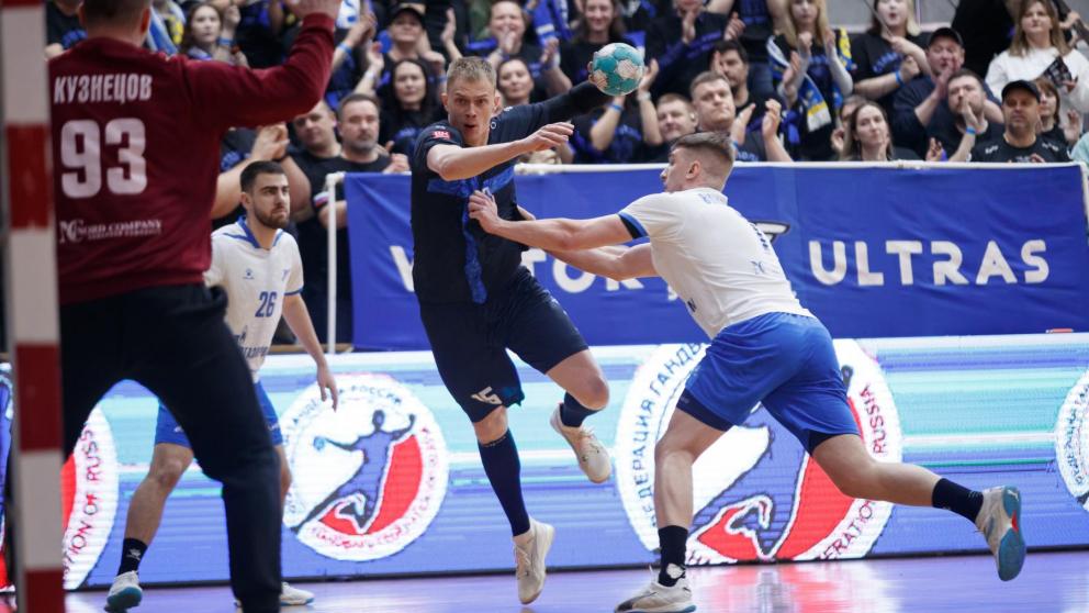 Гандболисты «Виктора» одолели соперников из санкт-петербургского «Зенита»