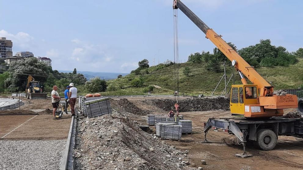 В Кисловодске благоустраивают набережную реки Подкумок