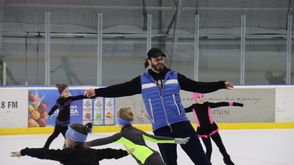 Известный фигурист Илья Авербух провёл мастер-класс в Ставрополе