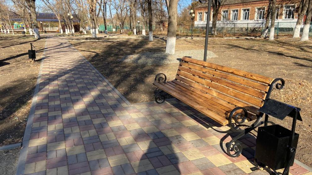 Парковую зону благоустроили в станице Кармалиновской на Ставрополье