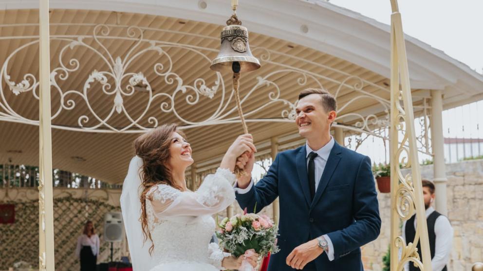 В Ставрополе впервые зазвучал колокол с ликами Святых Петра и Февронии