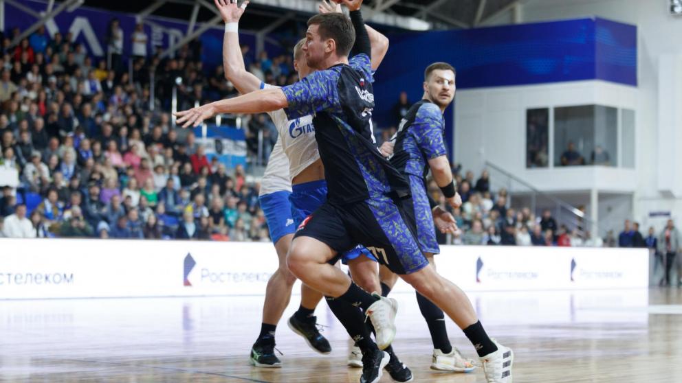 Гандболисты ставропольского «Виктора» обыграли чемпионов страны из Санкт-Петербурга