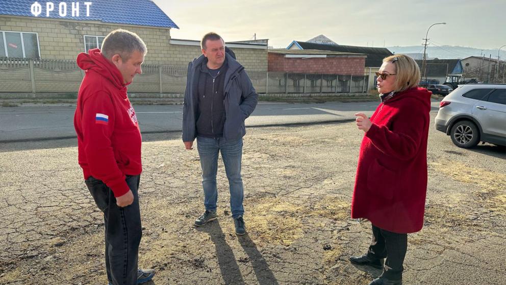 Активисты ОНФ помогли жителям Светлограда решить проблему с большегрузами