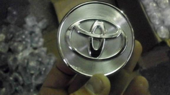 Контрафактные колпачки для колесных дисков автомобилей задержаны Минераловодской таможней