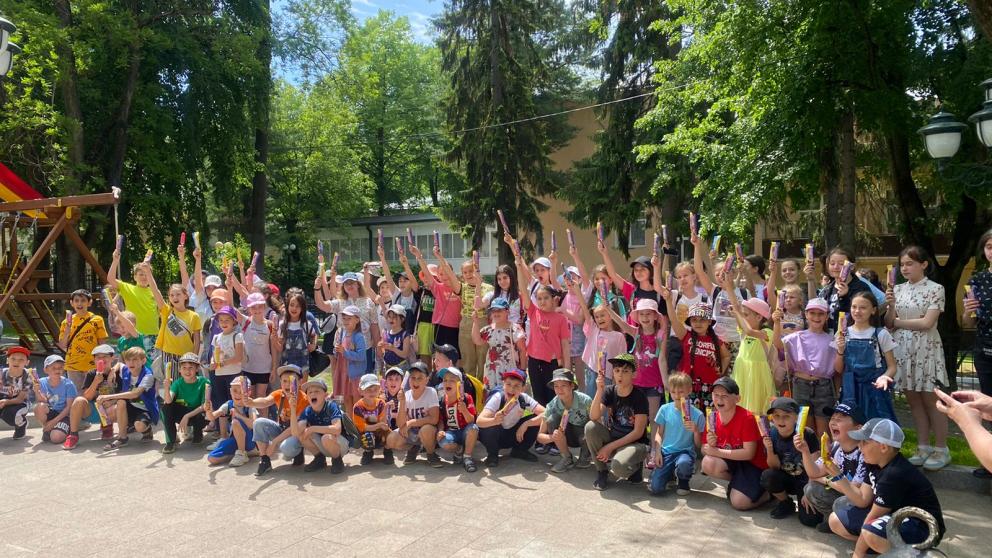 Более двух тысяч эскимо раздали кисловодским детям в первый день лета