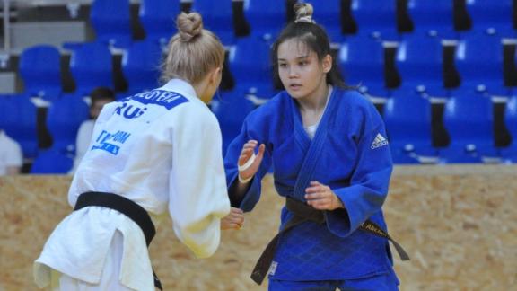На ставропольском татами разыграли награды Универсиады