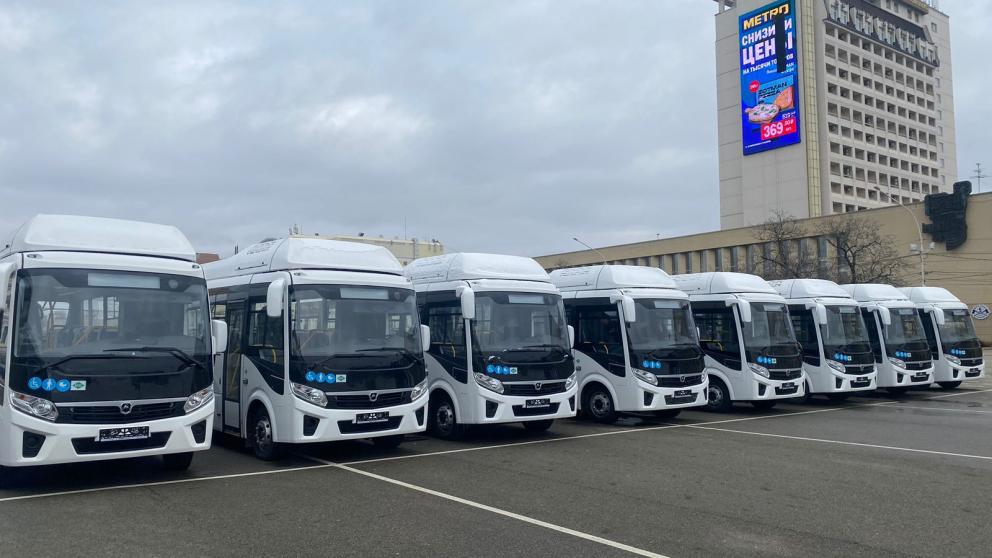 Ставрополью передали ключи от 20 новых автобусов