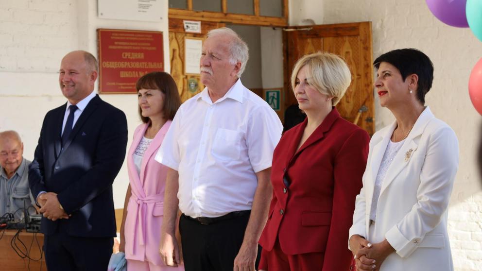 В День знаний председатель Думы Ставрополья посетил школу в Подлесном