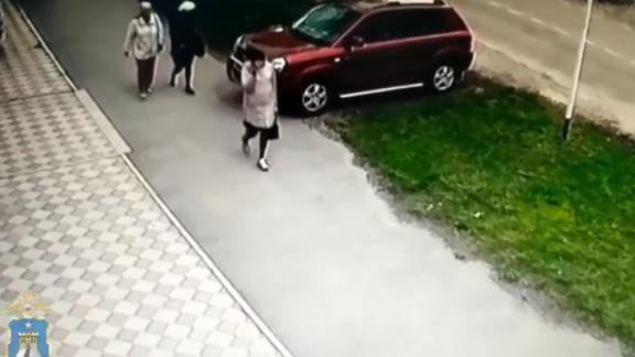 На Ставрополье псевдоцелители обманули пожилую женщину на 450 тысяч рублей