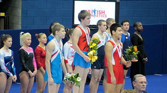 Чемпион мира по акробатике Максим Шлякин получил автомобиль от главы Пятигорска