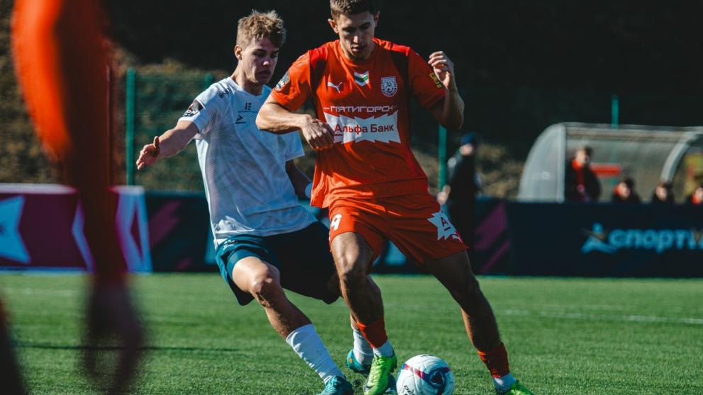 Футболисты пятигорского «Машука-КМВ» на своем поле поделили очки с гостями из «Калуги»