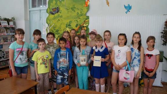 В ипатовской библиотеке обсудили повести писательницы Любови Воронковой «Девочка из города»