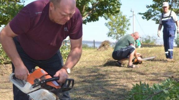 В селе Александровском провели субботник в честь покровителя Александра Невского