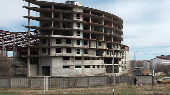 Как снять заклятие с недостроенного спорткомплекса «Локомотив» в Минводах