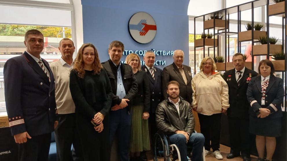 Зал ожидания для маломобильных пассажиров открыли на железнодорожном вокзале Кисловодска