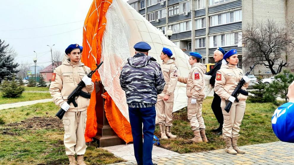 Бюсты советских военачальников торжественно открыли в Минеральных Водах