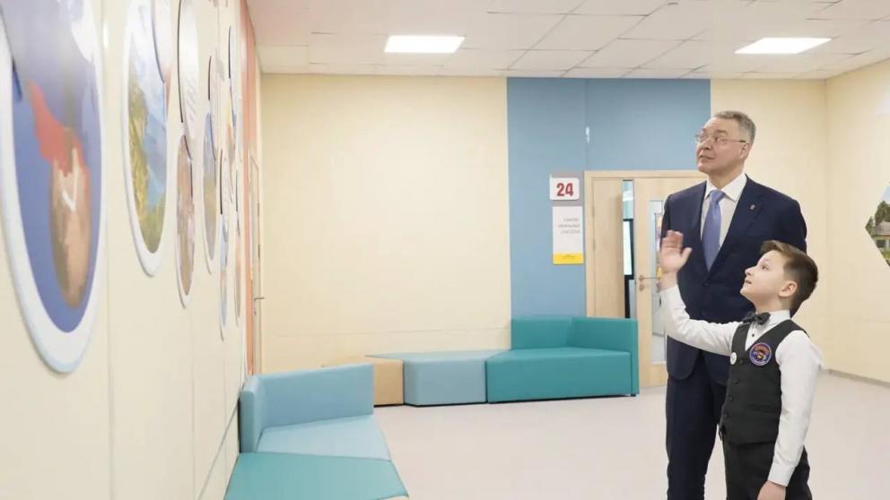 Губернатор Владимиров осмотрел новый корпус школы №39 в Ставрополе