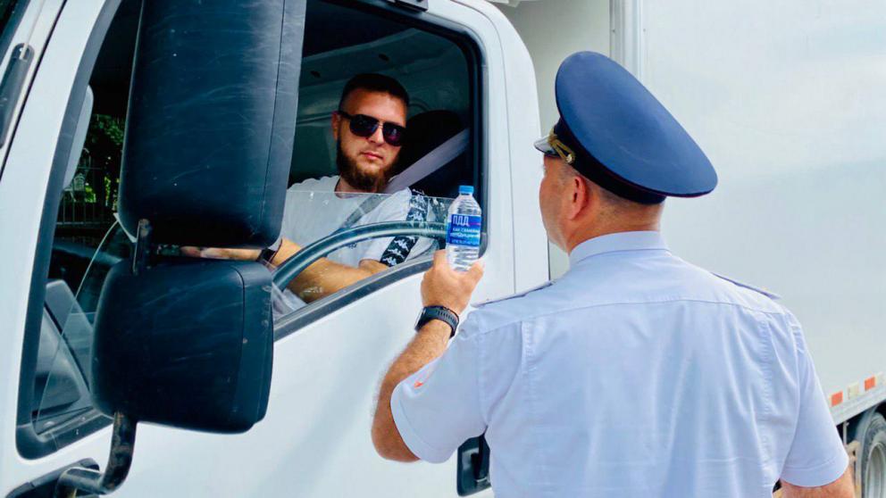 Автоинспекторы на Ставрополье провели акцию помощи водителям