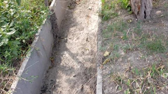 В станице Ессентукской очистили ливневую канализацию на улице Московской