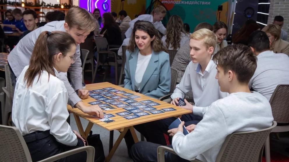 В Ставрополе игромарафон познакомил школьников с биографиями знаменитых отцов