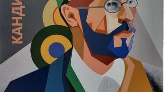 Библиотека на Ставрополье стала выставочной площадкой для молодого дизайнера