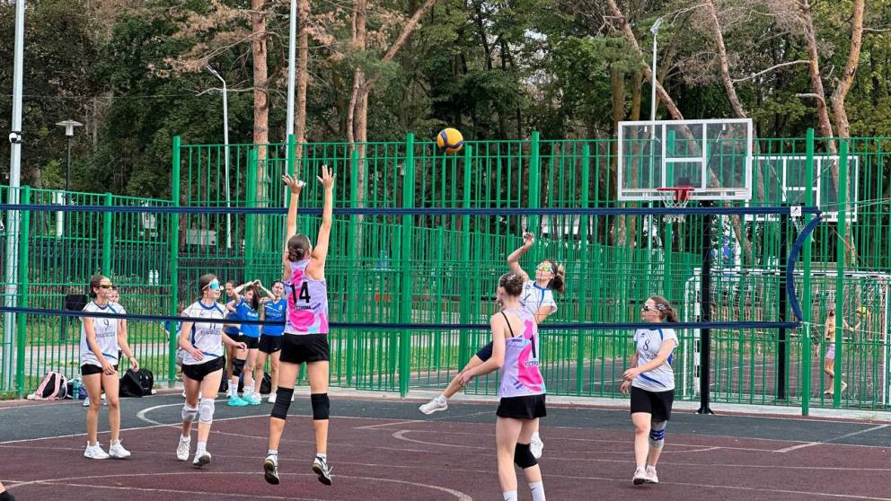 Более 10 волейбольных команд России выбрали Кисловодск для сборов