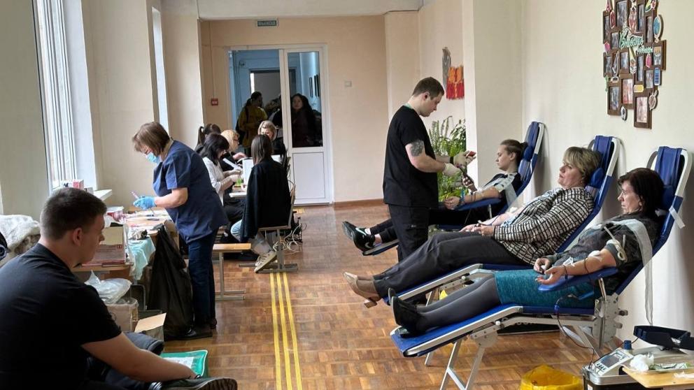 Ессентукские студенты в День донора сдали кровь для бойцов СВО