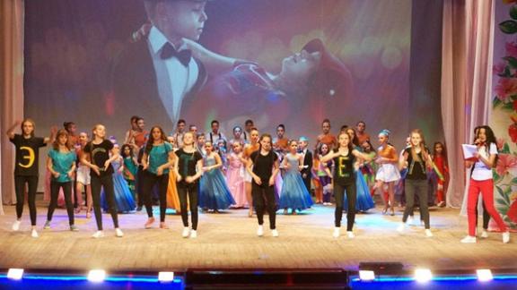 В Кочубеевском районе прошел традиционный марафон «Танцуй добро!»