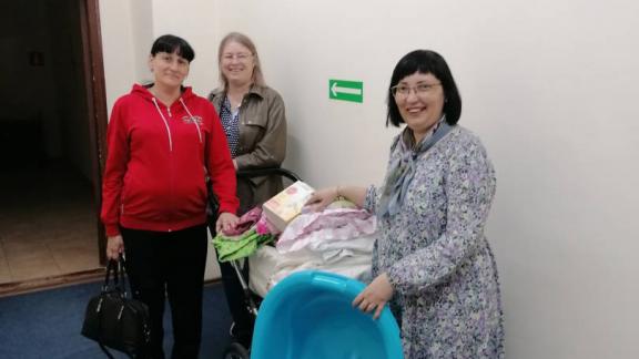 Дары Пасхальной недели получили ставропольские семьи от Союза православных женщин