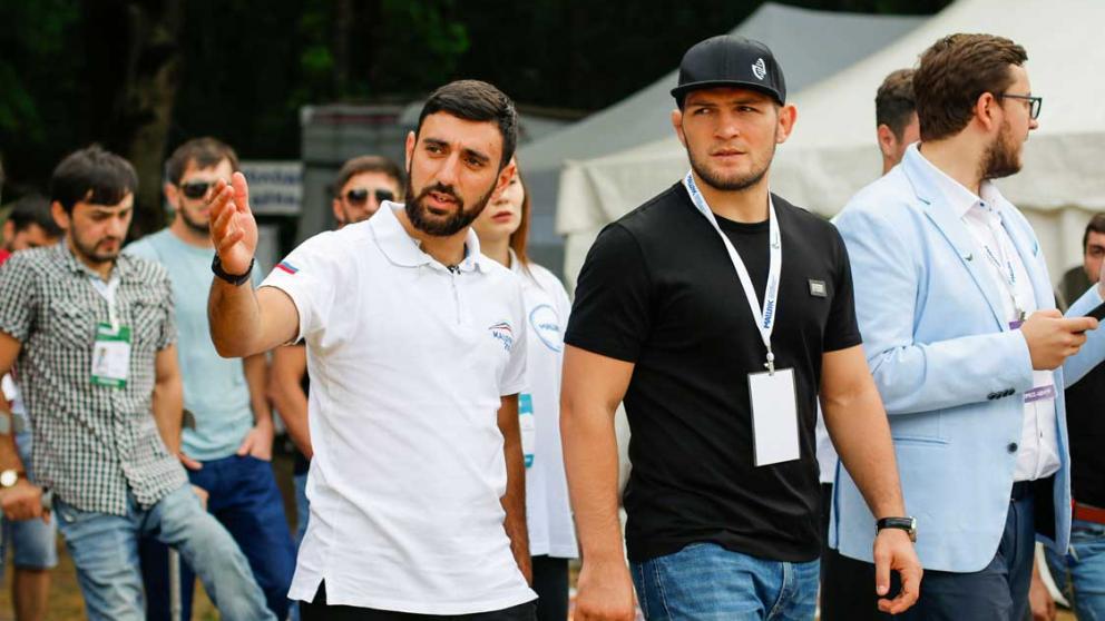 Боец смешанных единоборств Хабиб Нурмагомедов стал гостем форума «Машук»