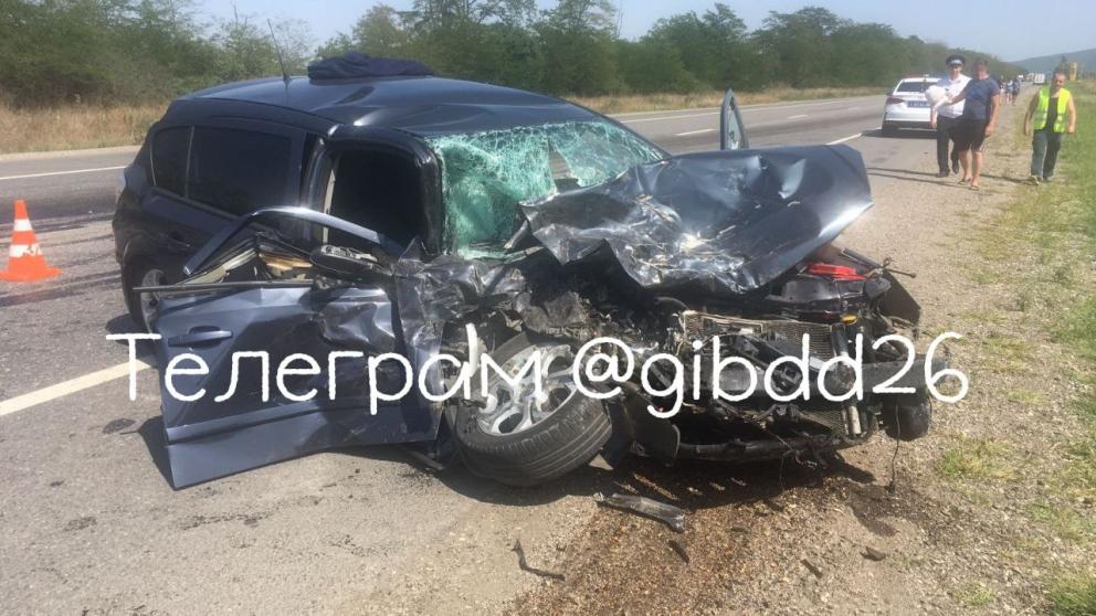 Автоледи погибла в аварии с внедорожником на Ставрополье