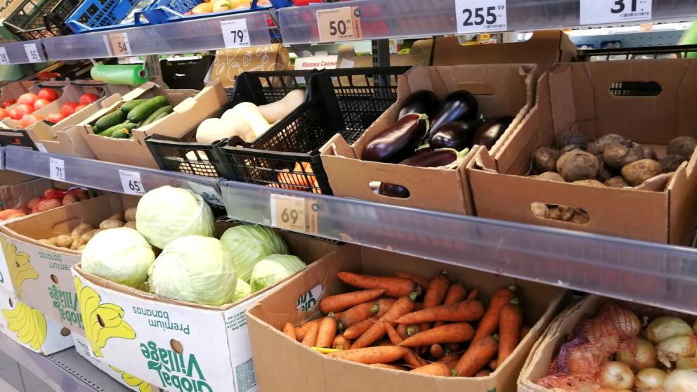 По поручению губернатора в торговых сетях ещё увеличат долю ставропольской продукции