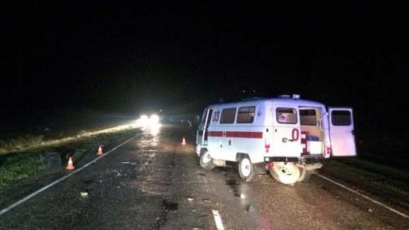 4 человека пострадали при столкновении автомобиля скорой помощи и BMW в Кировском районе