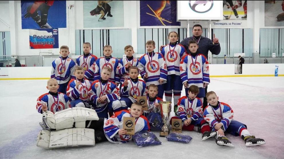 Хоккеисты ставропольского «Наследия» завоевали золото на кубанском льду